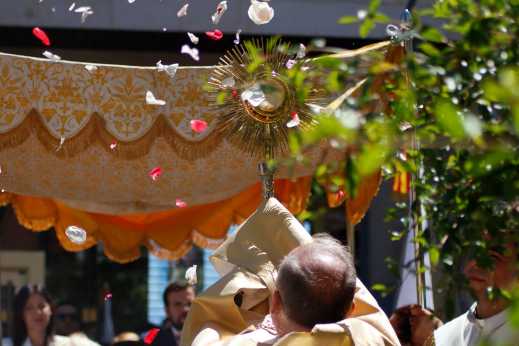 MAJADAHONDA CELEBRA EL CORPUS CHRISTI CON SUS TRADICIONALES&nbsp;ALTARES
