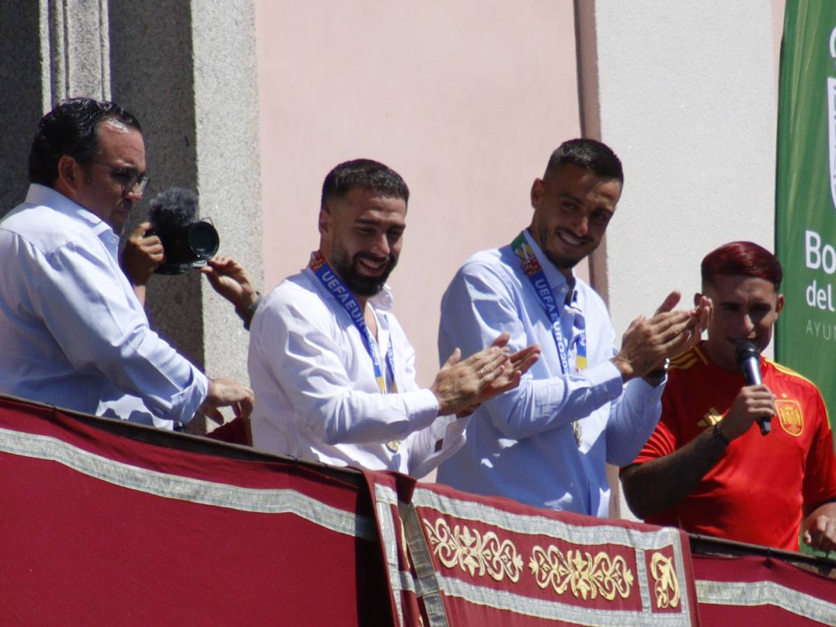 CARVAJAL Y JOSELU HOMENAJEADOS EN BOADILLA DEL MONTE AL GRITO DE&nbsp;¡¡CAMPEONES!!