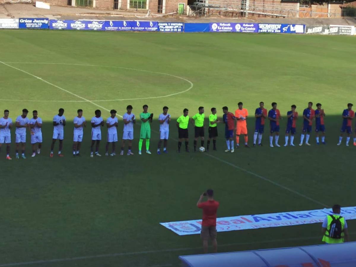 REAL ÁVILA 0- RAYO DE MAJADAHONDA 2, EL RAYO ESTRENA VICTORIA Y&nbsp;CAMISETA