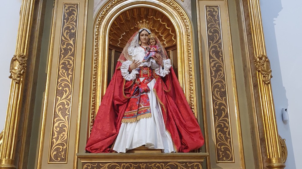LA VIRGEN DE LA ALEGRÍA ENGALANADA AGUARDA LA LLEGADA DE SU HIJO EL STMO. CRISTO DE LOS&nbsp;REMEDIOS